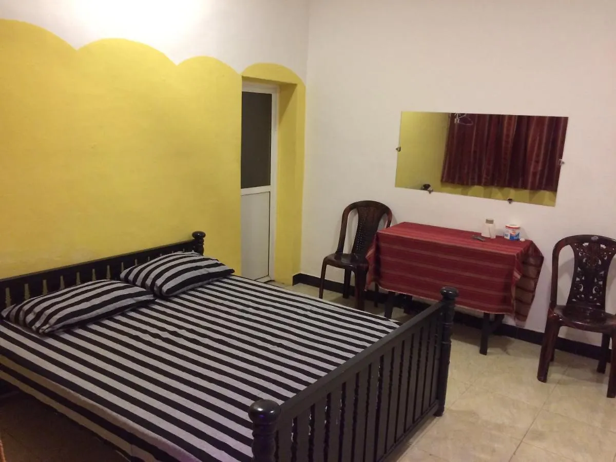 Guest house Rr House Hotel Colombo